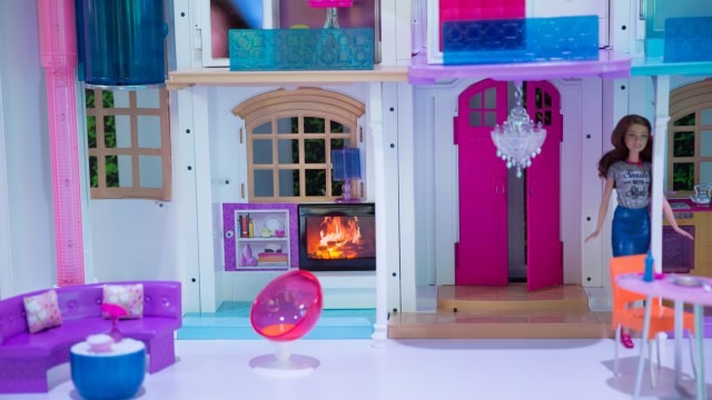 maison barbie hello dreamhouse